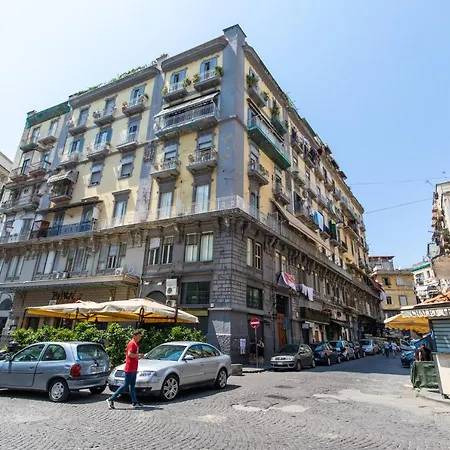 B&B Trianon 나폴리
