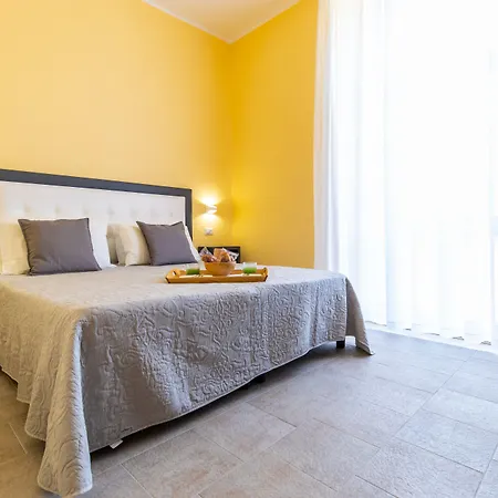 Trianon 4*