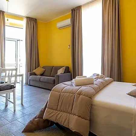Bed and Breakfast Trianon 4*
