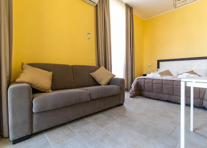 Trianon Nocleg ze śniadaniem Neapol