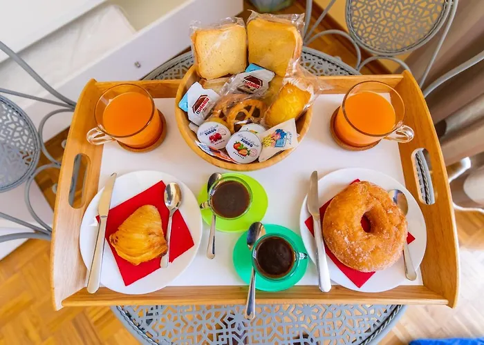 Trianon Nocleg ze śniadaniem