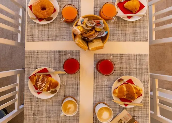 Trianon Nocleg ze śniadaniem 4*