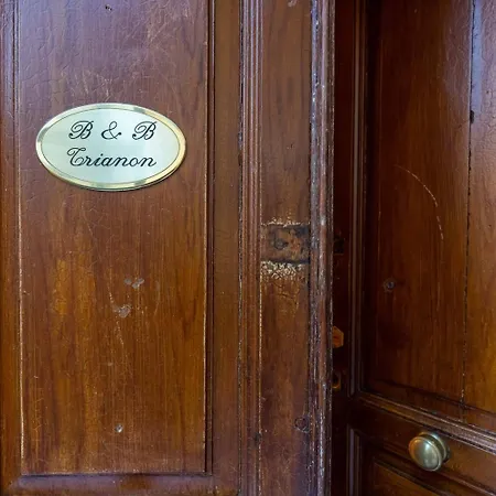 Trianon Couette-café